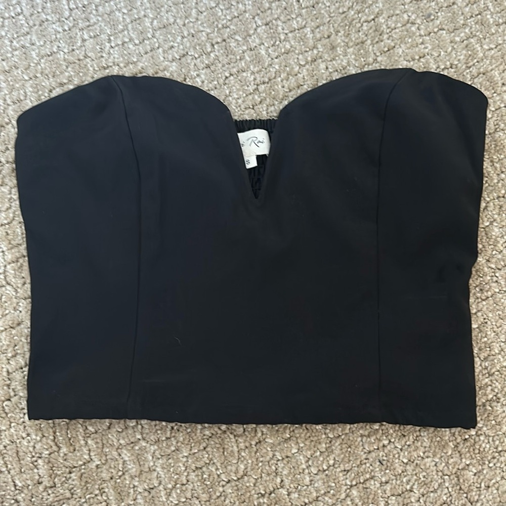 strapless top